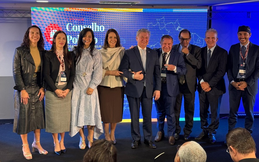 Imagem: Janaina riva durante e vento em Sao Paulo Ministros das Igrejas Evangélicas anunciam apoio a Janaina Riva como pré-candidata a senadora Imagem: Janaina riva durante e vento em Sao Paulo Ministros das Igrejas Evangélicas anunciam apoio a Janaina Riva como pré-candidata a senadora