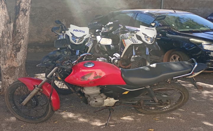 Imagem: Moto apreendida Motocicleta com sinais de adulteração é apreendida pela PM durante patrulhamento no bairro Padre Rodolfo