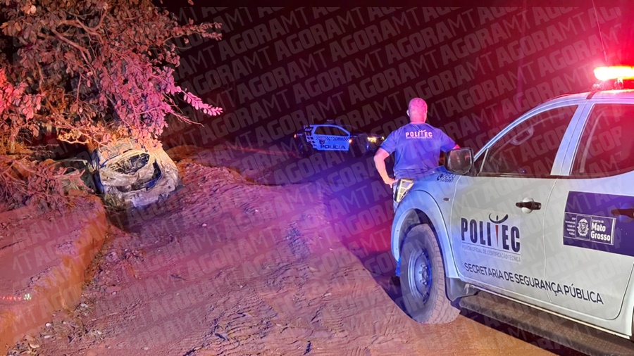 Imagem: Politec no local Corpo carbonizado em veículo pode ser de motorista de aplicativo desaparecido em Rondonópolis