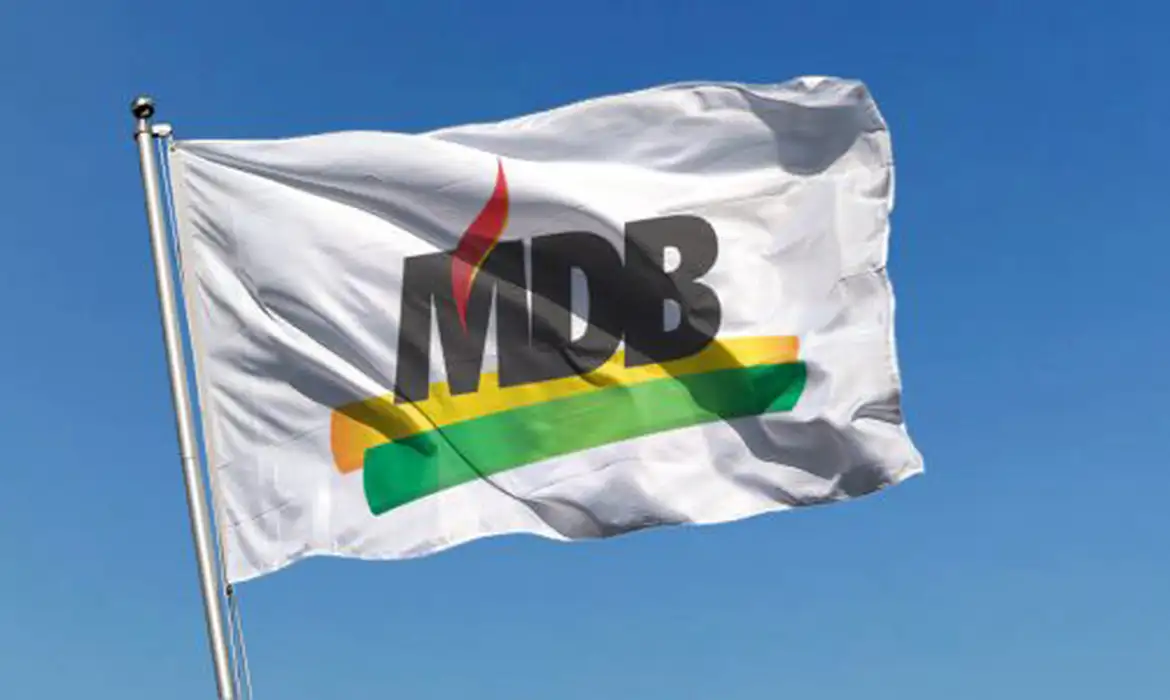 Imagem: bandeira mdb e1542663046830 1 MDB decide não entrar na corrida presidencial e não firmar coligações nacionais