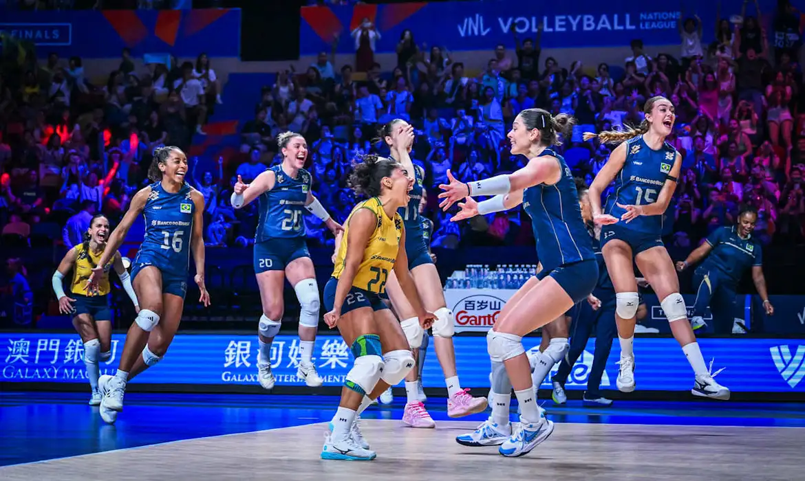 Imagem: Brasil vence Itália de virada e disputa final inédita da Liga das Nações contra a Turquia