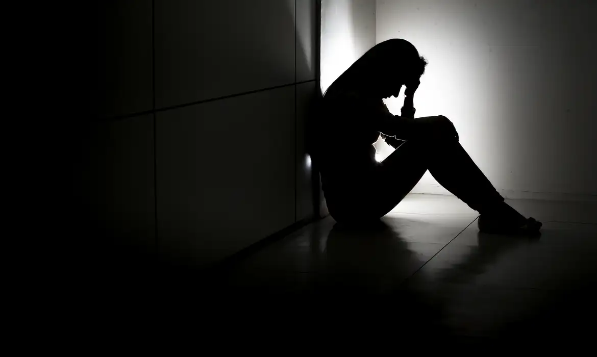 Imagem: mcmgo abr 070820180688 Dor crônica pode explicar parte dos casos de depressão resistente, aponta estudo