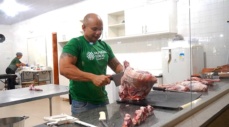 Imagem: oficina de carnes Com Vitrine da Carne e oficinas, Senar MT e Sindicato Rural promovem capacitações gratuitas durante a 52ª Exposul