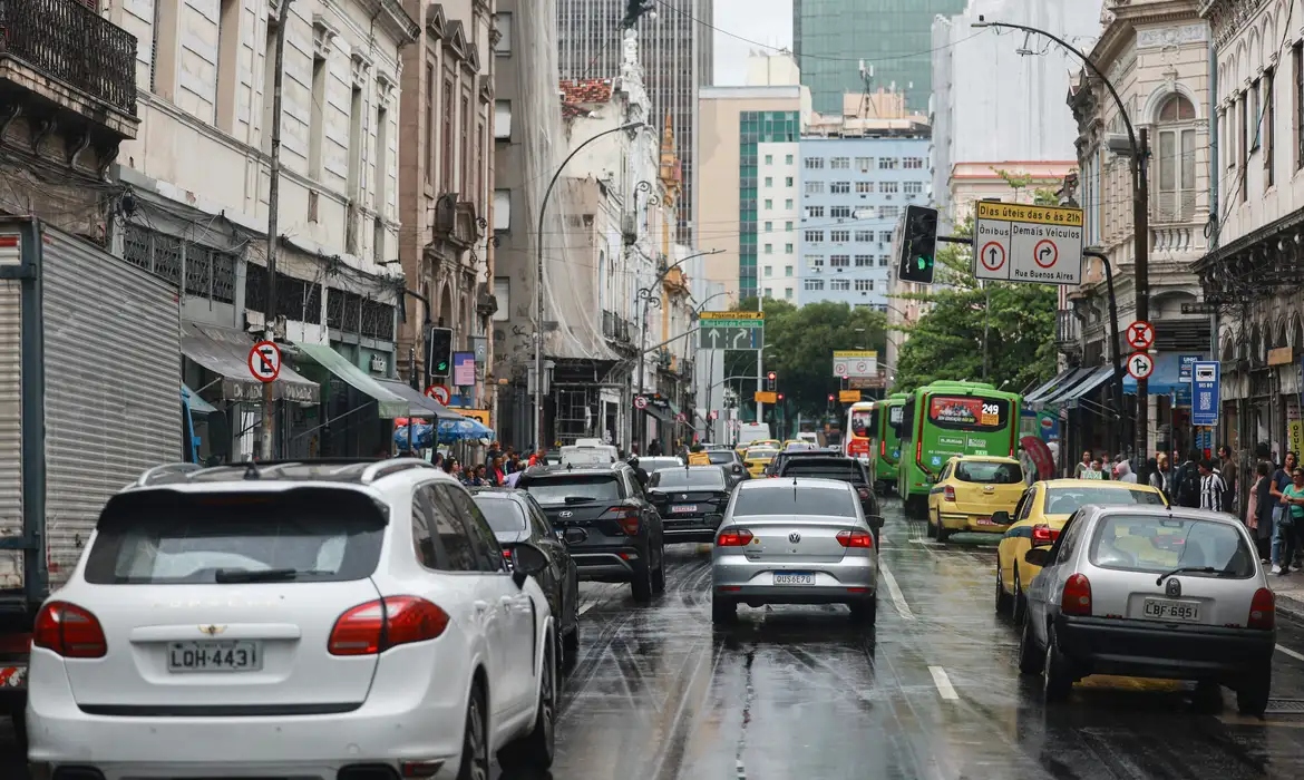 Imagem: 0d4a6372 Adesivo de propaganda eleitoral pode levar à perda da cobertura de seguro automotivo Imagem: 0d4a6372 Adesivo de propaganda eleitoral pode levar à perda da cobertura de seguro automotivo