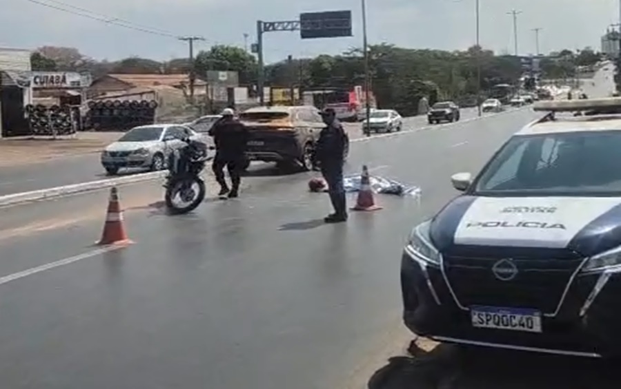 Imagem: Acidente fatal Na véspera do aniversário, motorista de aplicativo morre atropelado ao atravessar avenida Imagem: Acidente fatal Na véspera do aniversário, motorista de aplicativo morre atropelado ao atravessar avenida