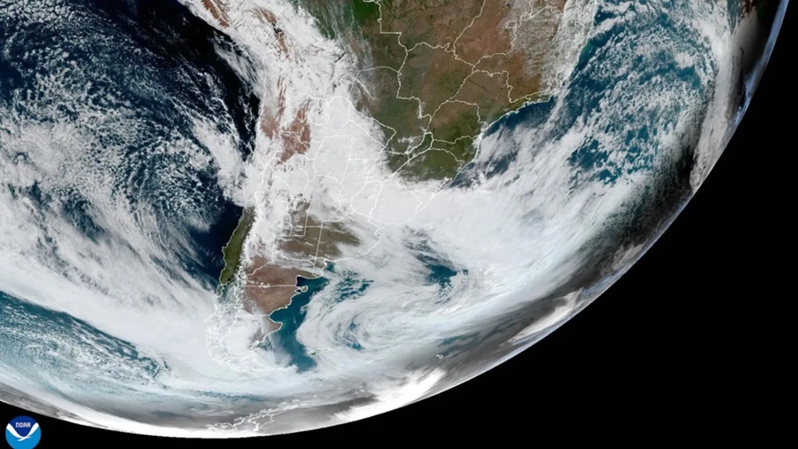 Imagem: CICLONE 1 Ciclone extratropical avança pelo Brasil e coloca estados em alerta para ventos fortes, chuva intensa e granizo Imagem: CICLONE 1 Ciclone extratropical avança pelo Brasil e coloca estados em alerta para ventos fortes, chuva intensa e granizo