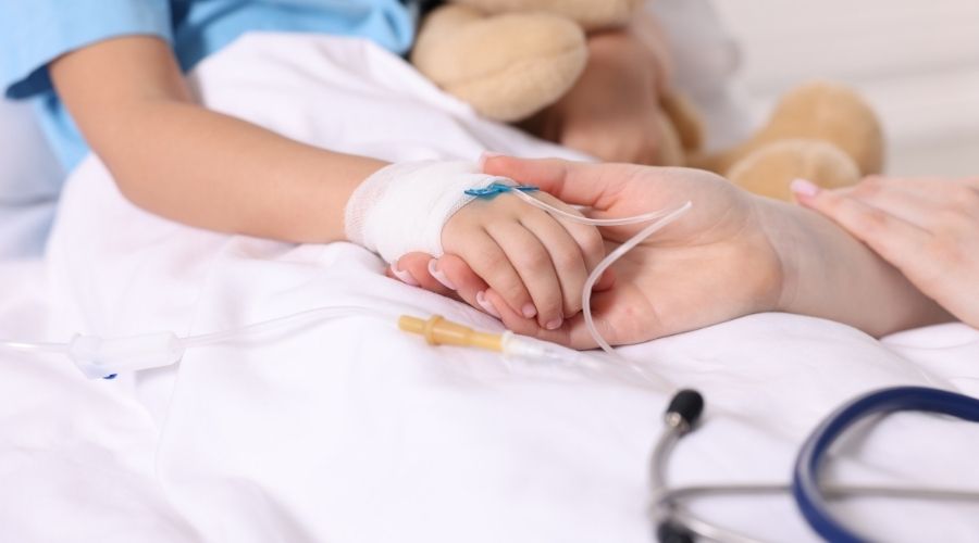 Imagem: CRAINCA HOSPITAL Quedas e queimaduras são a maior causa de internação de crianças no Brasil Imagem: CRAINCA HOSPITAL Quedas e queimaduras são a maior causa de internação de crianças no Brasil