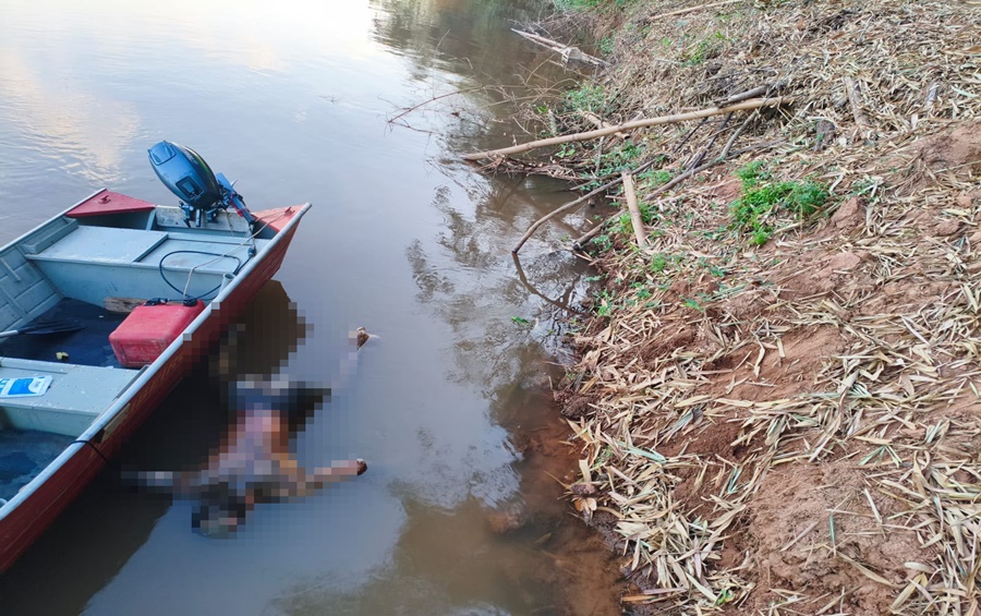 Imagem: Corpo localizado no Rio Vermelho Corpo encontrado boiando no Rio Vermelho pode ter permanecido na água por até 4 dias Imagem: Corpo localizado no Rio Vermelho Corpo encontrado boiando no Rio Vermelho pode ter permanecido na água por até 4 dias