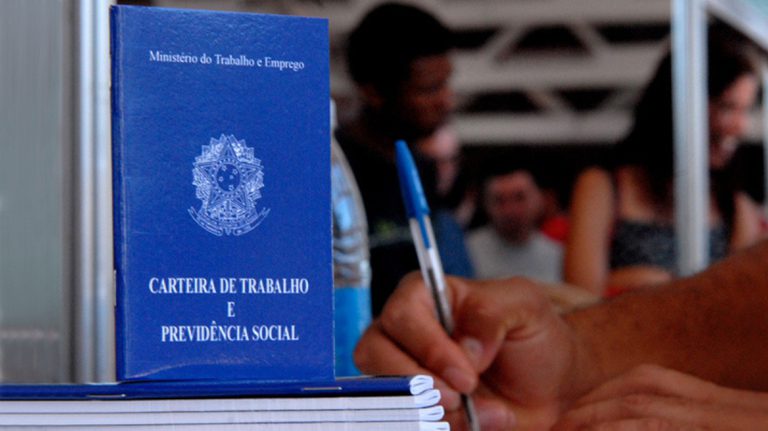 Imagem: EMPREGADAS DOMESTICAS Trabalhadoras domésticas: conheça os direitos sobre jornada, descanso e FGTS Imagem: EMPREGADAS DOMESTICAS Trabalhadoras domésticas: conheça os direitos sobre jornada, descanso e FGTS
