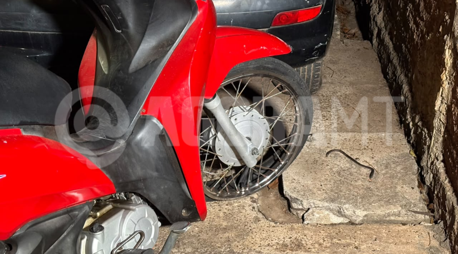 Imagem: ENQUADRAMENTO SITE 1 Pneu estoura e família sofre acidente de moto no Cidade Salmen em Rondonópolis Imagem: ENQUADRAMENTO SITE 1 Pneu estoura e família sofre acidente de moto no Cidade Salmen em Rondonópolis