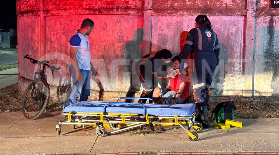 Imagem: ENQUADRAMENTO SITE 2 Pneu estoura e família sofre acidente de moto no Cidade Salmen em Rondonópolis Imagem: ENQUADRAMENTO SITE 2 Pneu estoura e família sofre acidente de moto no Cidade Salmen em Rondonópolis