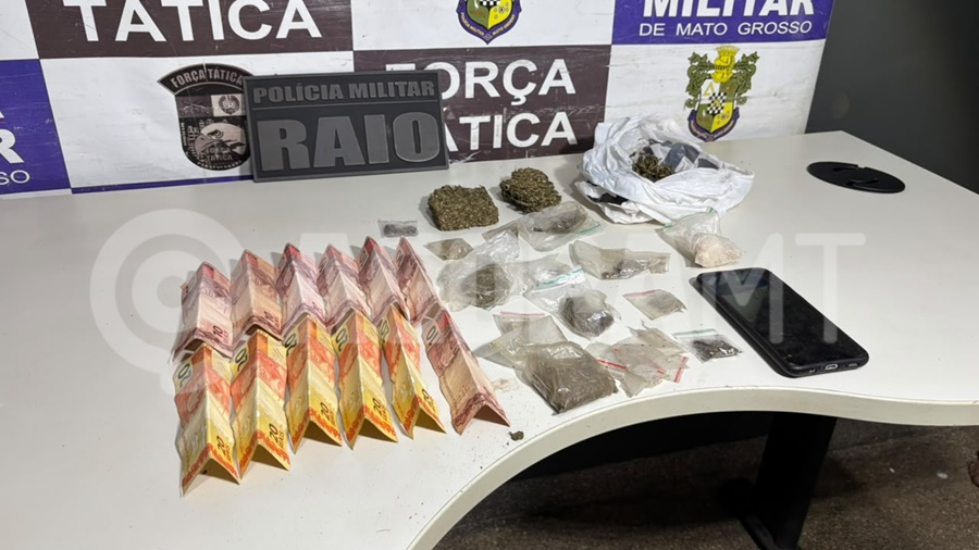 Imagem: Entorpecente e dinheiro apreendio pela Forca Tatica grupo RAIO Força Tática através do grupo RAIO apreende maconha e pasta base em local conhecido como Beco da Canaã Imagem: Entorpecente e dinheiro apreendio pela Forca Tatica grupo RAIO Força Tática através do grupo RAIO apreende maconha e pasta base em local conhecido como Beco da Canaã