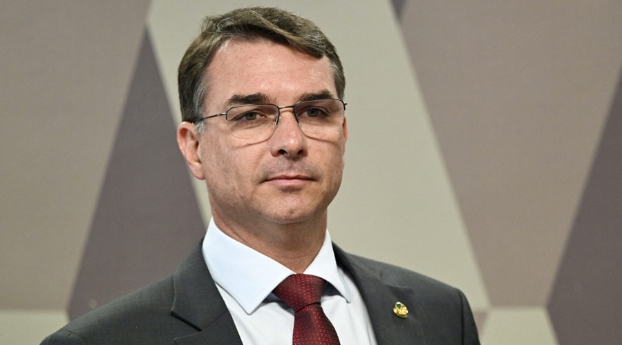 Imagem: FLAVIO BOLSONARO Flávio Bolsonaro cumpre agenda em Cuiabá nesta sexta-feira com encontro voltado ao setor empresarial Imagem: FLAVIO BOLSONARO Flávio Bolsonaro cumpre agenda em Cuiabá nesta sexta-feira com encontro voltado ao setor empresarial