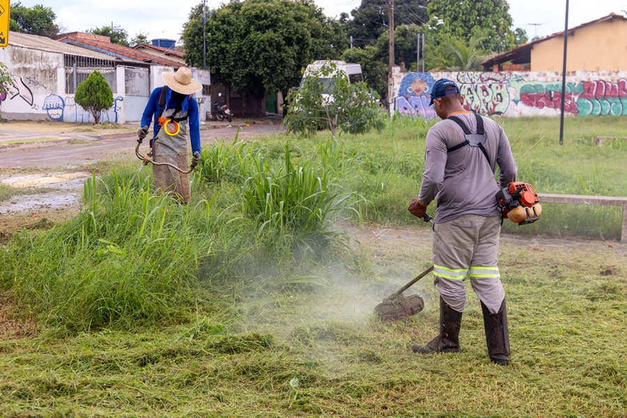 Imagem: Limpeza em terreno publico Prefeitura de Rondonópolis intensifica limpeza para proteger saúde e meio ambiente Imagem: Limpeza em terreno publico Prefeitura de Rondonópolis intensifica limpeza para proteger saúde e meio ambiente