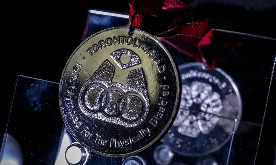 Imagem: MEDALHA Familiares celebram legado de primeira medalha paralímpica do Brasil conquistada há 50 anos Imagem: MEDALHA Familiares celebram legado de primeira medalha paralímpica do Brasil conquistada há 50 anos