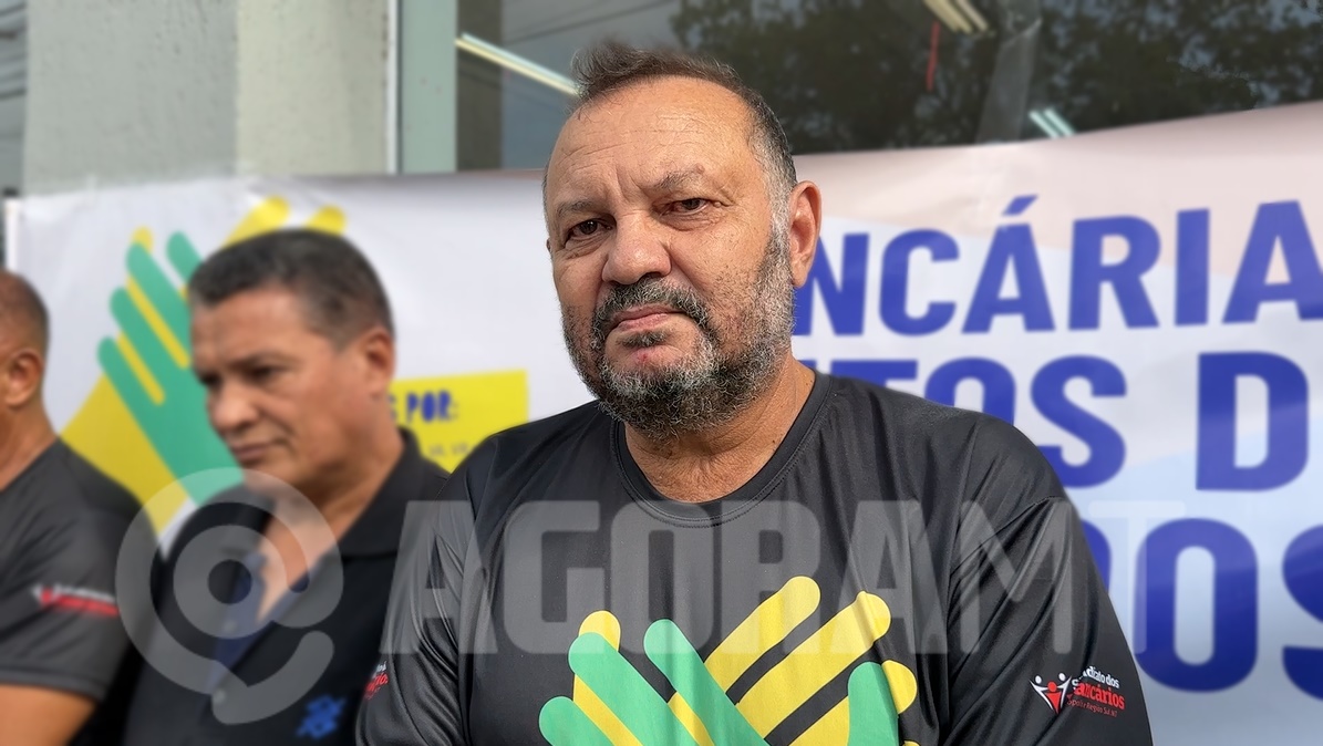 Imagem: Sebastiao Tavares Bancários fecham agências em Rondonópolis e participam da paralisação nacional de 24 horas Imagem: Sebastiao Tavares Bancários fecham agências em Rondonópolis e participam da paralisação nacional de 24 horas
