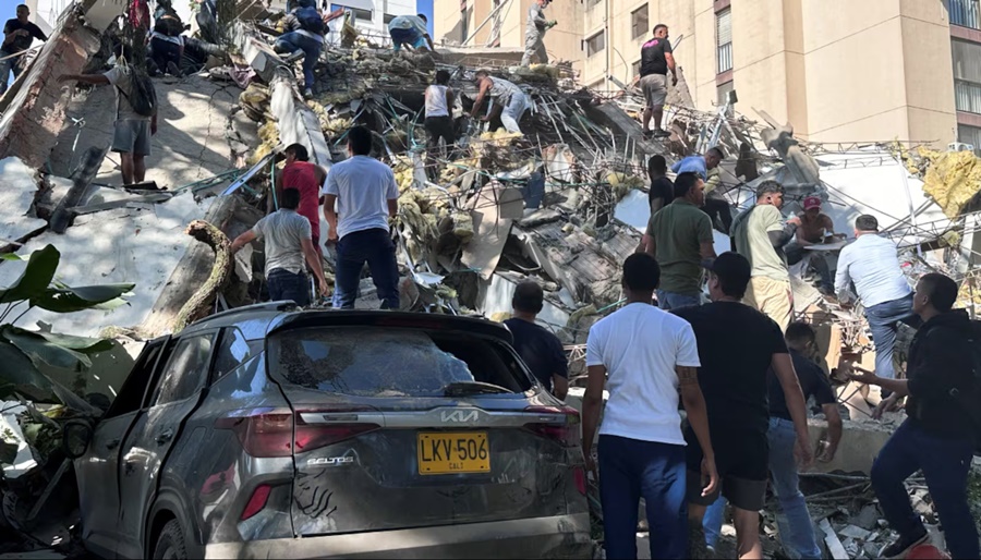 Imagem: Terremoto na Colombia Terremoto causa desabamentos e deixa mais de 100 mortos na Colômbia Imagem: Terremoto na Colombia Terremoto causa desabamentos e deixa mais de 100 mortos na Colômbia