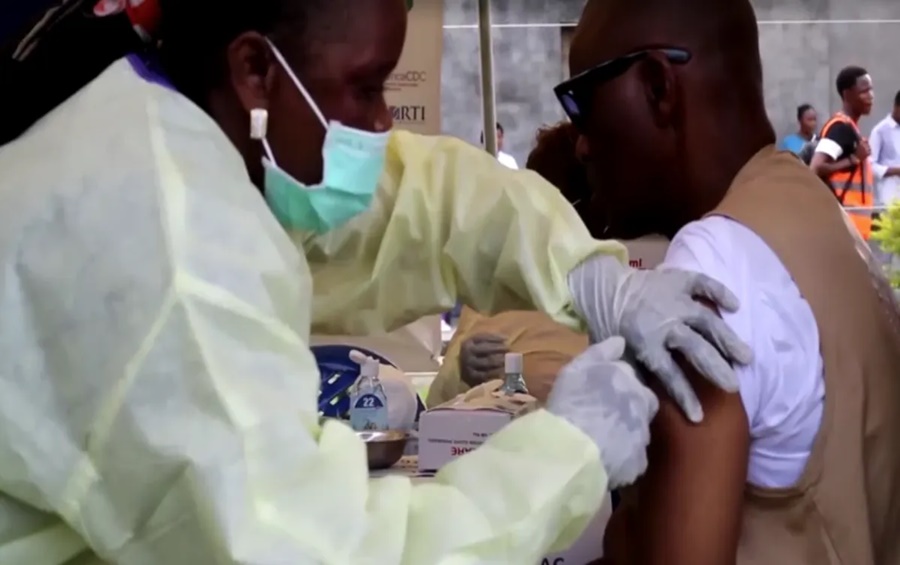 Imagem: Vacinacao no Congo República Democrática Congo lança campanha de vacinação contra o Ebola; país registrou 5 mil casos Imagem: Vacinacao no Congo República Democrática Congo lança campanha de vacinação contra o Ebola; país registrou 5 mil casos