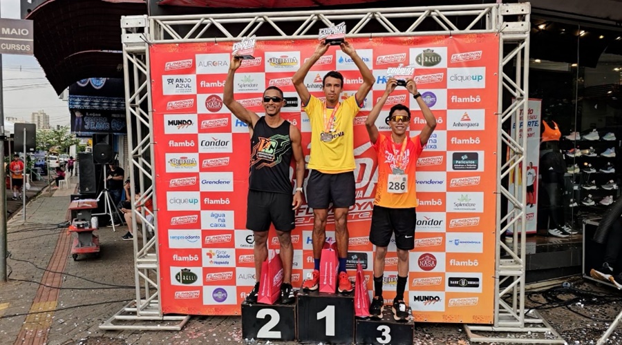 Imagem: corrida flambo 3ª edição da Corrida Flamboyan Esportes tem tricampeão na geral masculino e “novata” campeã Imagem: corrida flambo 3ª edição da Corrida Flamboyan Esportes tem tricampeão na geral masculino e “novata” campeã