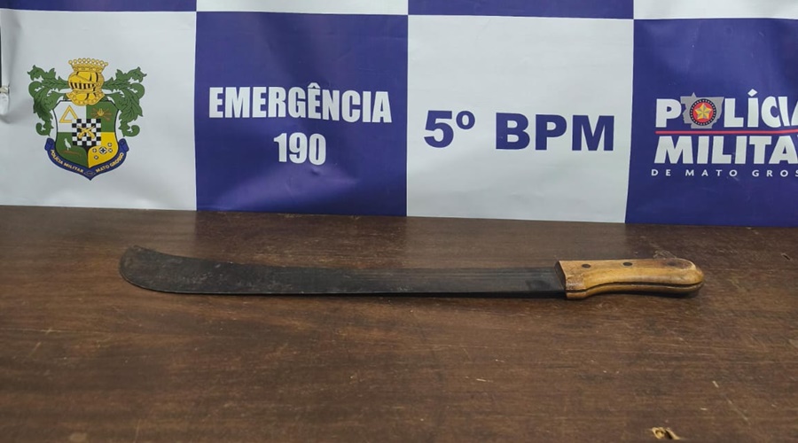 Imagem: facao Idoso é acusado de agredir inquilina e tentar atacá-la com facão no Centro de Rondonópolis Imagem: facao Idoso é acusado de agredir inquilina e tentar atacá-la com facão no Centro de Rondonópolis