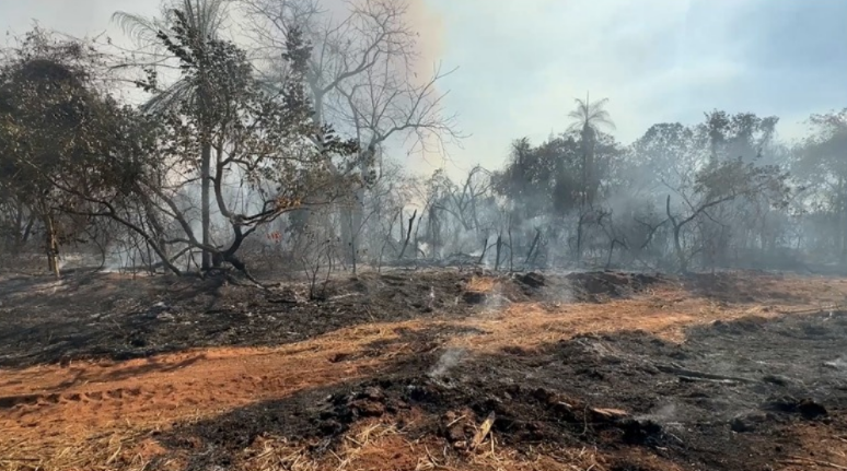 Imagem: image 1 2 Incêndio em área de mata do 18º GAC entra no segundo dia de combate em Rondonópolis