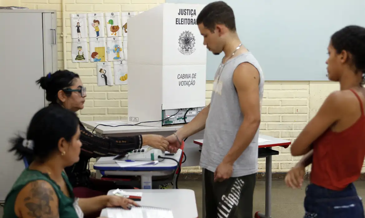 Imagem: mg 2309 Com envelhecimento da população brasileira, eleitorado jovem diminui 22% em 16 anos Imagem: mg 2309 Com envelhecimento da população brasileira, eleitorado jovem diminui 22% em 16 anos