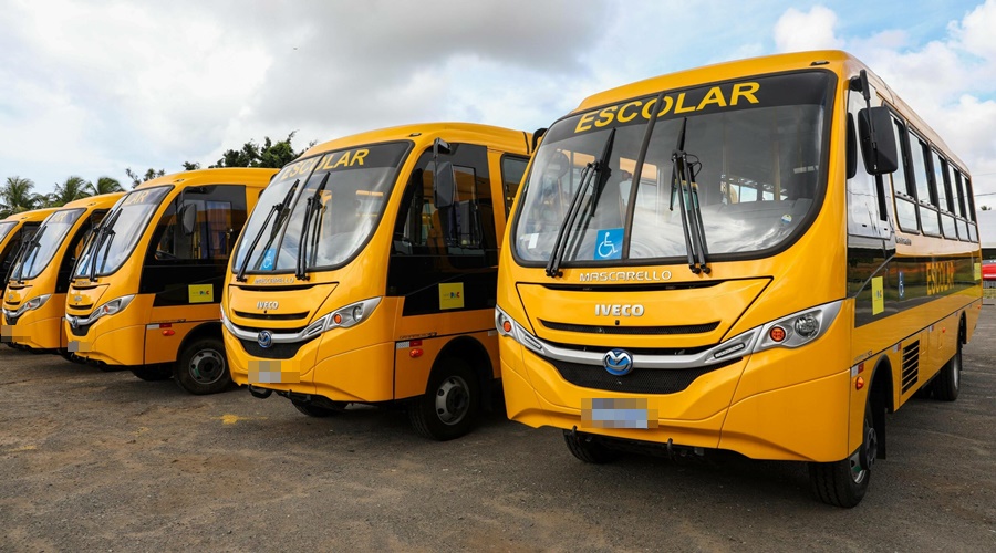 Imagem: onibus escolares Prefeitura cobra regularização de pagamentos para os profissionais de empresa terceirizada do transporte escolar Imagem: onibus escolares Prefeitura cobra regularização de pagamentos para os profissionais de empresa terceirizada do transporte escolar