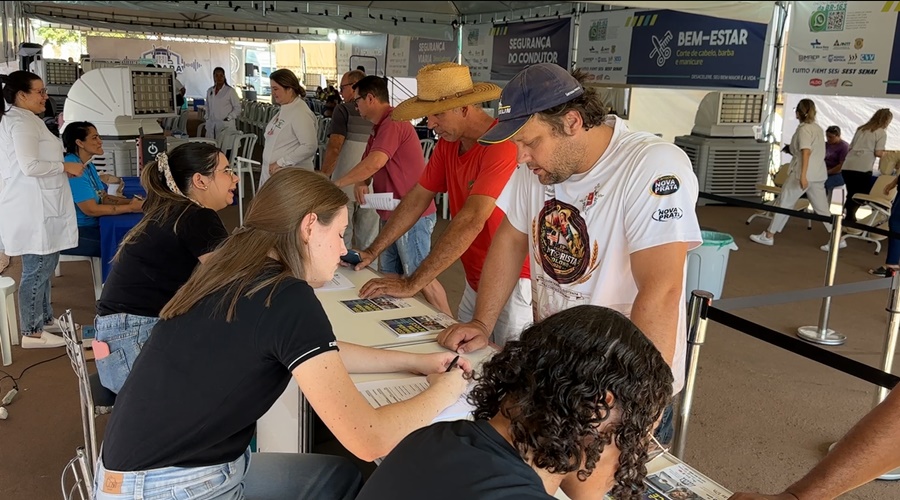 Imagem: parada legal Parada Legal oferece atendimento gratuito a caminhoneiros durante ação em Rondonópolis