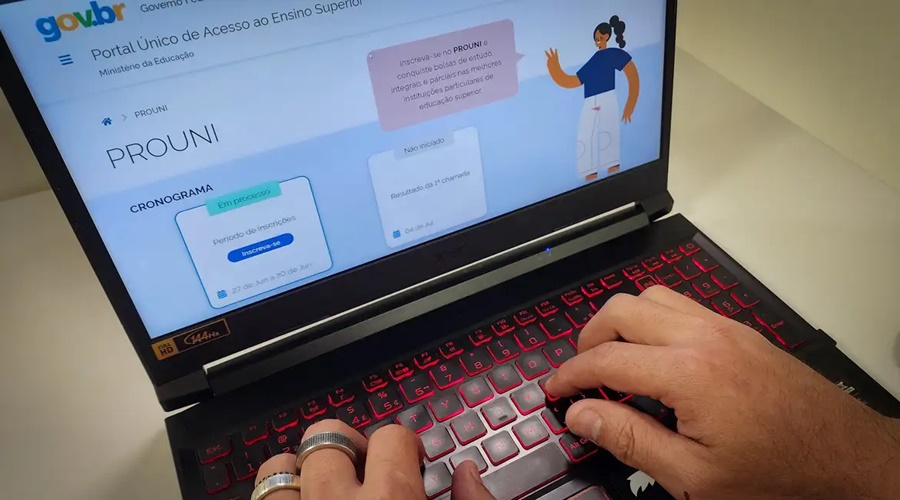 Imagem: prouni Estudantes devem comprovar até hoje as informações de inscrição no Prouni