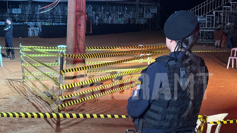 Imagem: A Policia Militar isolou o local Trabalhador morre após sofrer descarga elétrica durante montagem de evento em Rondonópolis