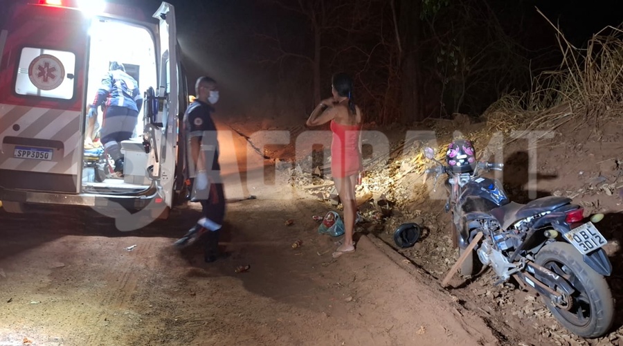 Imagem: ACIDENTE CAMPO LIMPO Casal sofre queda e motociclista fica ferido após perder controle de veículo na região do Campo Limpo