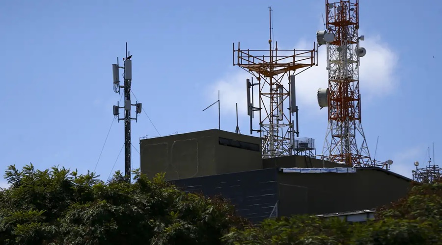 Imagem: ANTENAS DE CELULAR STF decide que adicional de 2% do ICMS sobre telecomunicações em MT perdeu validade em 2022 Imagem: ANTENAS DE CELULAR STF decide que adicional de 2% do ICMS sobre telecomunicações em MT perdeu validade em 2022