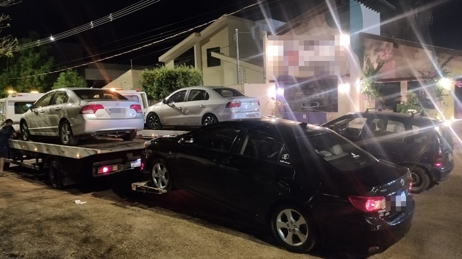 Imagem: Carros apreendidos 5º BPM intensifica policiamento em operação noturna e remove veículos irregulares em Rondonópolis Imagem: Carros apreendidos 5º BPM intensifica policiamento em operação noturna e remove veículos irregulares em Rondonópolis