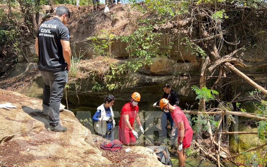 Imagem: Corpo localizado em Rondonopolis EXCLUSIVO | Corpo de homem é localizado boiando em córrego de Rondonópolis Imagem: Corpo localizado em Rondonopolis EXCLUSIVO | Corpo de homem é localizado boiando em córrego de Rondonópolis