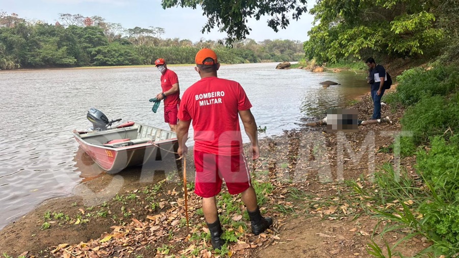 Imagem: Corpo localizado no Rio Vermelho Corpo localizado no Rio Vermelho tem tatuagem no braço que poderá ajudar na identificação