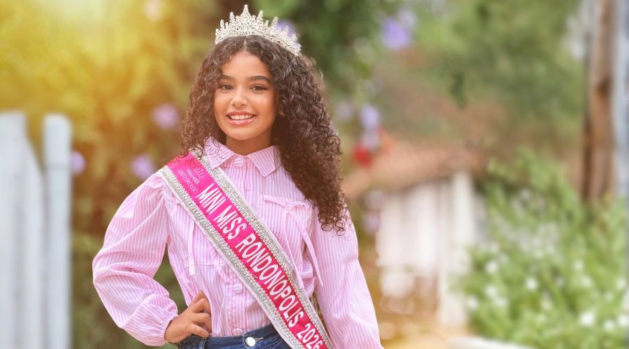 Imagem: ENQUADRAMENTO SITE 3 Mini Miss transforma título em solidariedade e cria campanha de doações para crianças em Rondonópolis Imagem: ENQUADRAMENTO SITE 3 Mini Miss transforma título em solidariedade e cria campanha de doações para crianças em Rondonópolis
