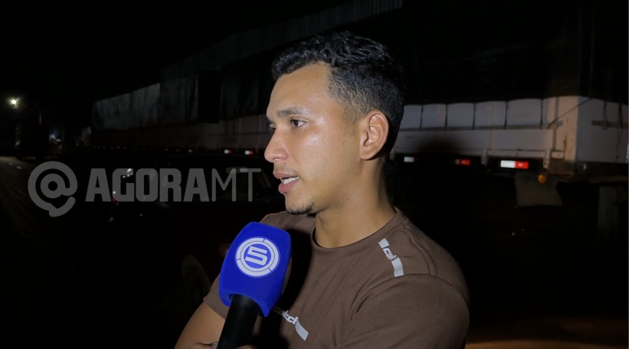 Imagem: GABRIEL BRANDAO Motociclista é arremessado por 20 metros após bater em carreta estacionada no bairro Rosa Bororo Imagem: GABRIEL BRANDAO Motociclista é arremessado por 20 metros após bater em carreta estacionada no bairro Rosa Bororo