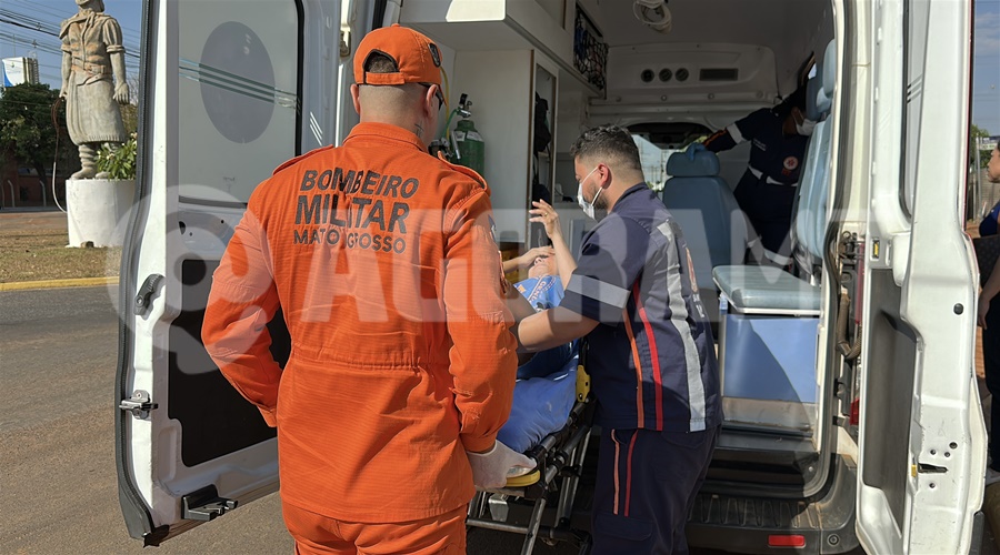 Imagem: IMG 8006.JPG Mulher é atropelada por motociclista sem habilitação na Avenida Júlio Campos em Rondonópolis Imagem: IMG 8006.JPG Mulher é atropelada por motociclista sem habilitação na Avenida Júlio Campos em Rondonópolis