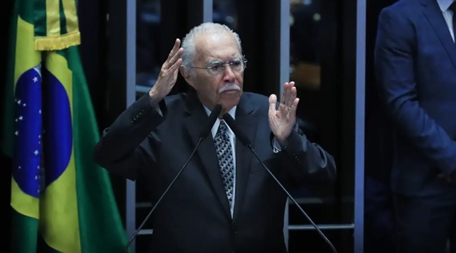 Imagem: Jose Sarney 1 Ex-presidente José Sarney é internado com pneumonia e recebe tratamento com antibióticos Imagem: Jose Sarney 1 Ex-presidente José Sarney é internado com pneumonia e recebe tratamento com antibióticos