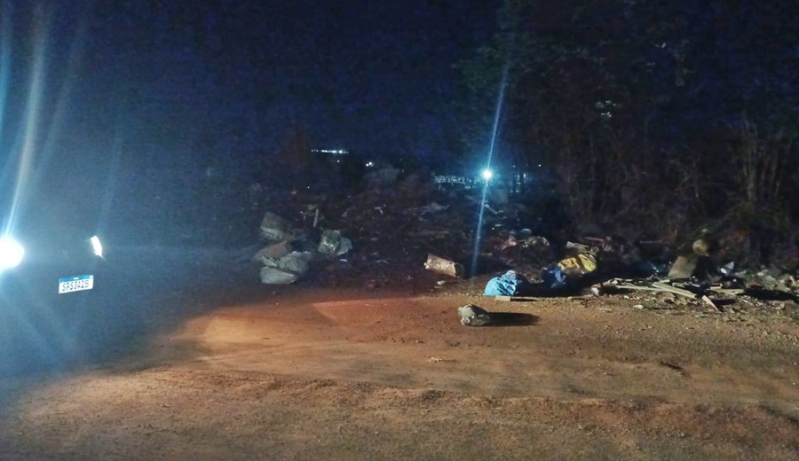 Imagem: Lixos esparramados PM Ambiental realiza patrulhamento em ecopontos para conter descarte irregular de lixo em Rondonópolis Imagem: Lixos esparramados PM Ambiental realiza patrulhamento em ecopontos para conter descarte irregular de lixo em Rondonópolis