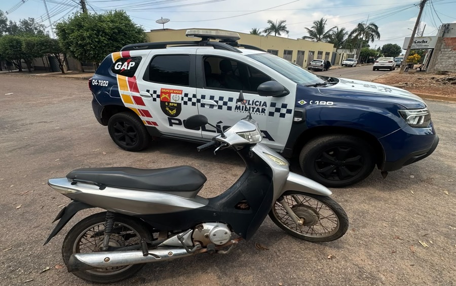 Imagem: Moto apreendida no Jardim Taiti Câmeras do Vigia Mais MT identificam moto com registro de furto/roubo e PM recupera veículo no Jardim Taiti