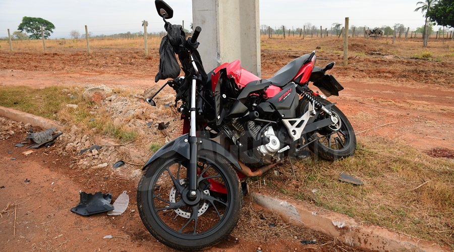 Imagem: Motociclete colidiu com poste na Av das Torres Homem fica em estado gravíssimo após bater moto contra poste na Avenida das Torres em Rondonópolis Imagem: Motociclete colidiu com poste na Av das Torres Homem fica em estado gravíssimo após bater moto contra poste na Avenida das Torres em Rondonópolis