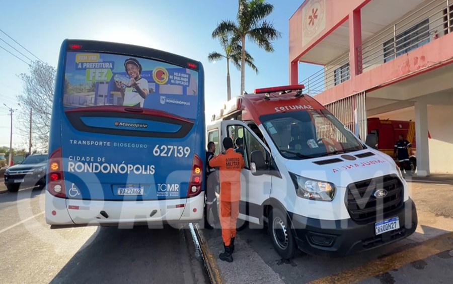 Imagem: Motorista deixou senhora na base do Samu 1 Motorista de ônibus percebe passageira passando mal, desvia rota e a leva até base do Samu em Rondonópolis Imagem: Motorista deixou senhora na base do Samu 1 Motorista de ônibus percebe passageira passando mal, desvia rota e a leva até base do Samu em Rondonópolis