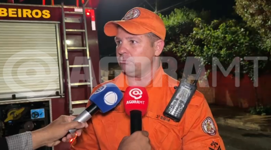 Imagem: SARGENTO LAURO MILITAR DO CORPO DE BOMBEIROS EXCLUSIVO | Incêndio atinge quarto de residência e mobiliza Corpo de Bombeiros em Rondonópolis Imagem: SARGENTO LAURO MILITAR DO CORPO DE BOMBEIROS EXCLUSIVO | Incêndio atinge quarto de residência e mobiliza Corpo de Bombeiros em Rondonópolis