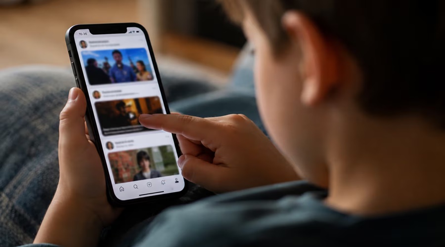 Imagem: TEMPO DE TELA Você conhece o slow scrolling? A tendência que propõe menos tempo de tela para pais e filhos Imagem: TEMPO DE TELA Você conhece o slow scrolling? A tendência que propõe menos tempo de tela para pais e filhos