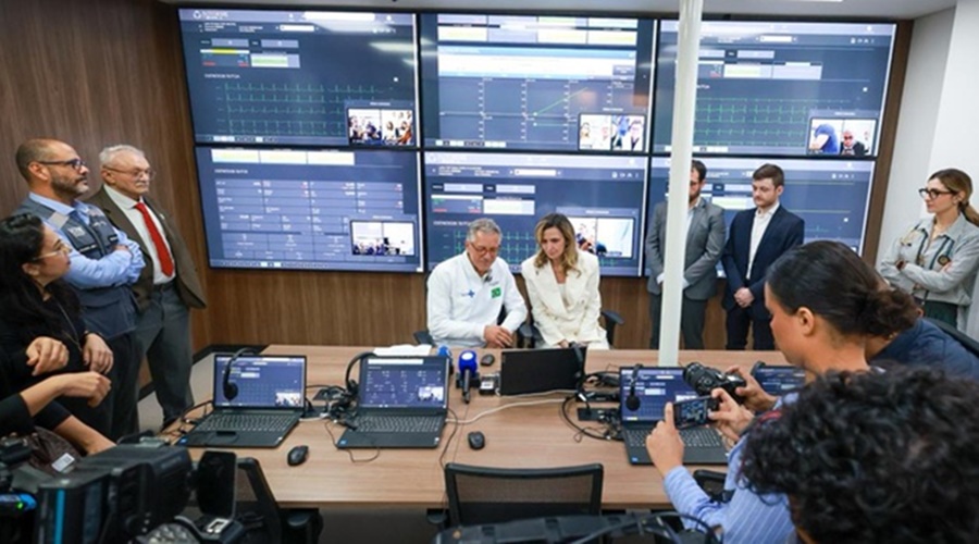 Imagem: UTI inteligente SUS tem primeira central que conecta e monitora pacientes de UTI's em locais distantes Imagem: UTI inteligente SUS tem primeira central que conecta e monitora pacientes de UTI's em locais distantes