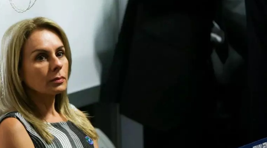 Imagem: Viviane Barci Moraes esposa Min. Alexandre de Moraes OAB-DF abre processo ético-disciplinar contra escritório de mulher de Moraes Imagem: Viviane Barci Moraes esposa Min. Alexandre de Moraes OAB-DF abre processo ético-disciplinar contra escritório de mulher de Moraes