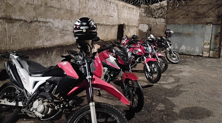 Imagem: apreensao de motos Seis pessoas são resgatadas após serem mantidas em cárcere privado em região de mata em Rondonópolis Imagem: apreensao de motos Seis pessoas são resgatadas após serem mantidas em cárcere privado em região de mata em Rondonópolis