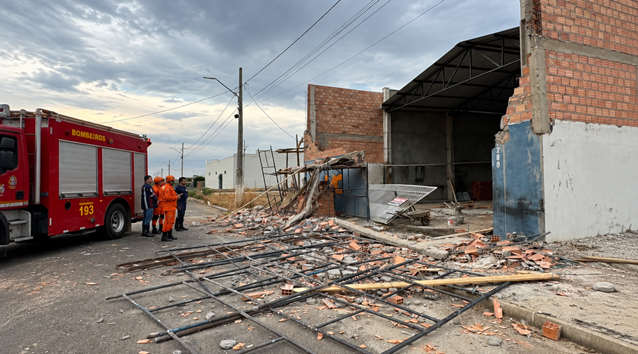 Imagem: casa que desabou em PVA Idoso de 69 anos morre soterrado após paredão de obra desabar em Primavera do Leste Imagem: casa que desabou em PVA Idoso de 69 anos morre soterrado após paredão de obra desabar em Primavera do Leste
