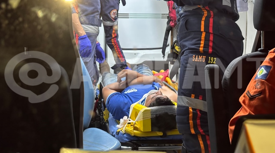 Imagem: dentro do samu Motociclista perde controle após pneu furar e fica ferido em avenida de Rondonópolis Imagem: dentro do samu Motociclista perde controle após pneu furar e fica ferido em avenida de Rondonópolis